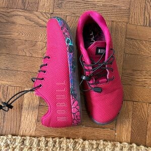 NOBULL Magenta shoe